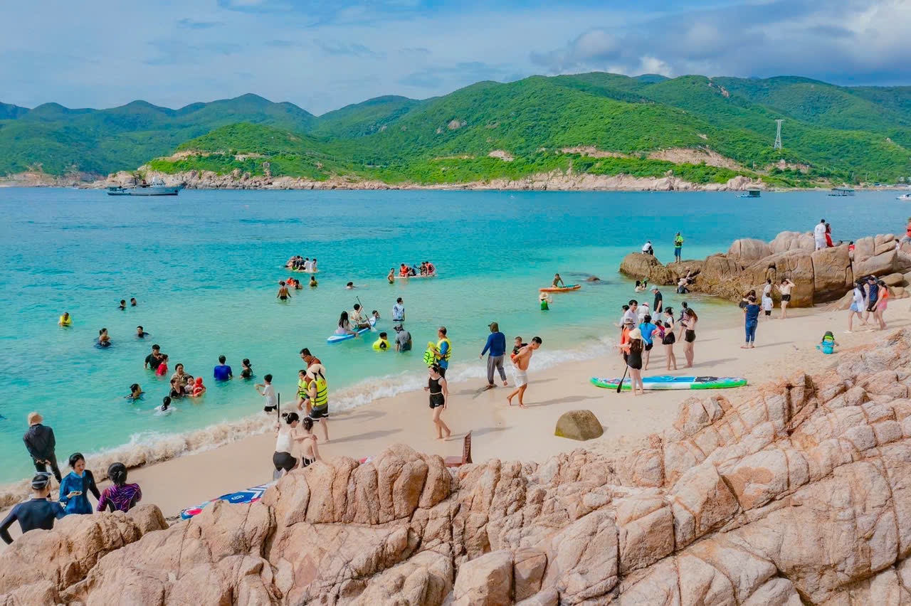 Binh Hung Binh Tien Hong Nhan 37