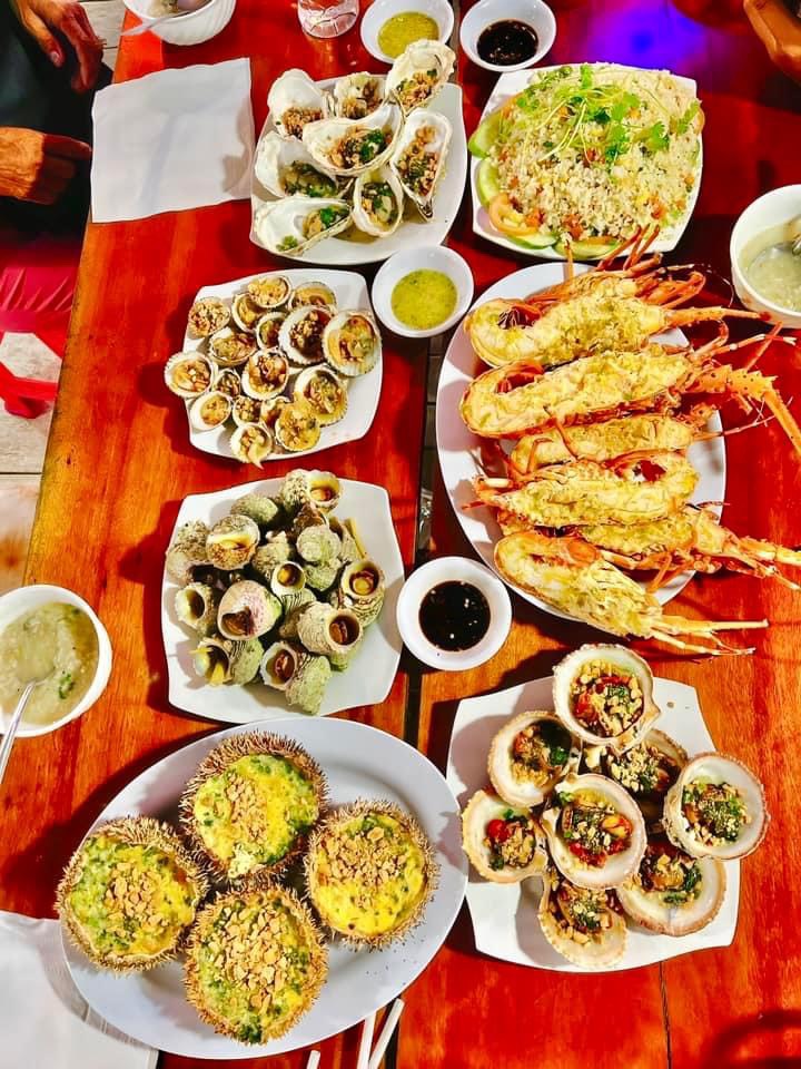 ẩm thực tại nhà hàng Hồng Nhàn