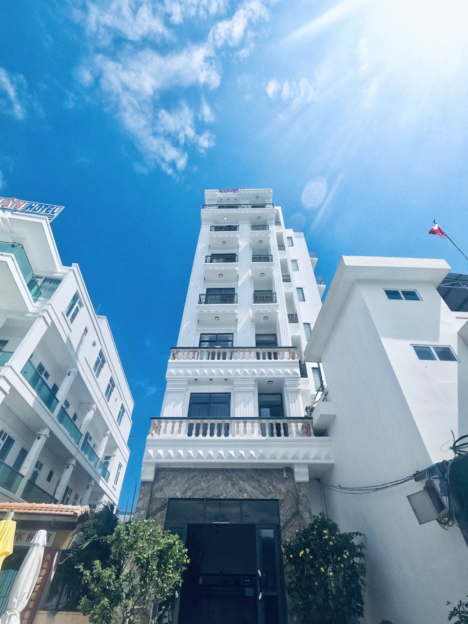 Khách Sạn Hồng Nhàn - Số 1 Bình Hưng